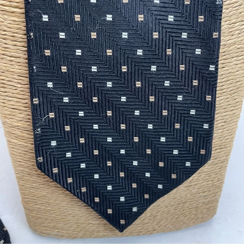 Jz Richards silk tie black design